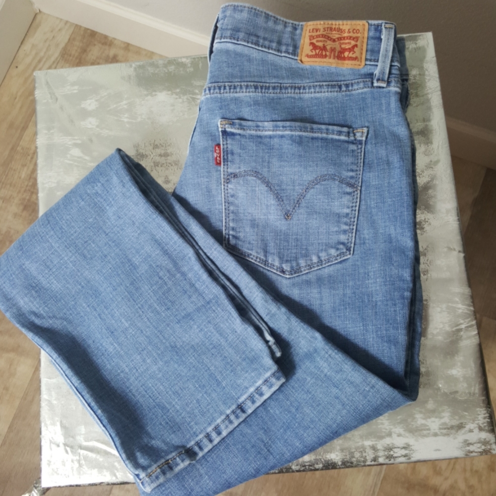 NWOT Levis Mid Rise Skinny Jeans size 10